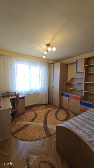 Apartament cu 4 camere în Central