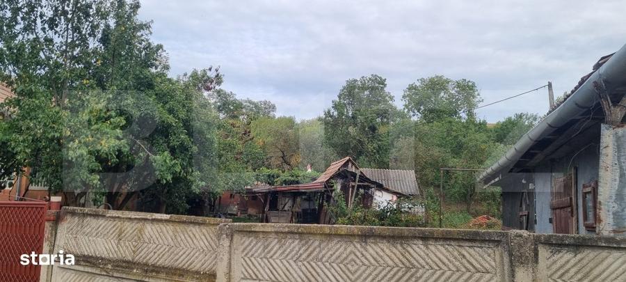 Casă cu 2 camere cu Teren 4085 Mp în Central