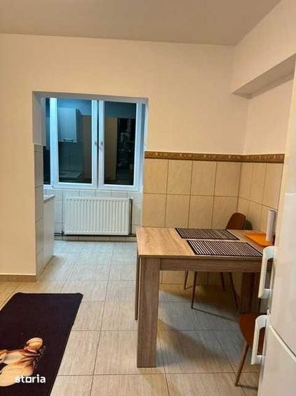 Inchiriez apartament 3 camere - 6