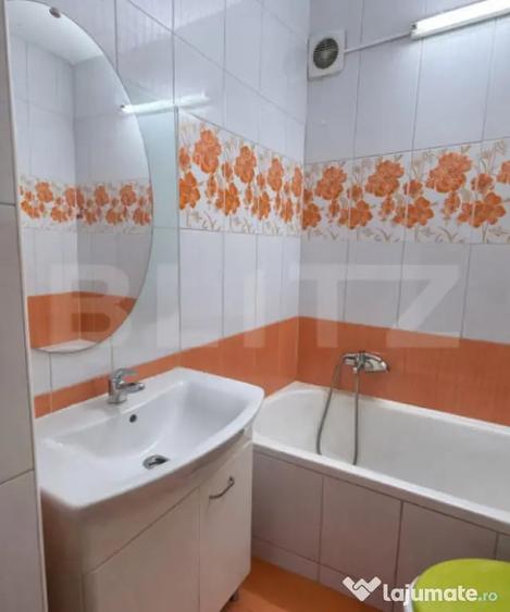 Apartament cu 3 camere decomandat în Sângeorgiu de Mureș