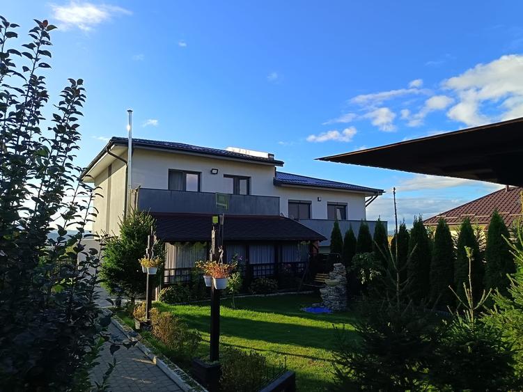 Duplex situat in Iasi-zona de case a cartierului Nicolina-Al.Strugurilor: 158876 - 2