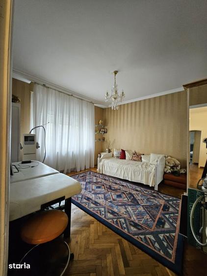 Apartament cu 5 camere în Iancului