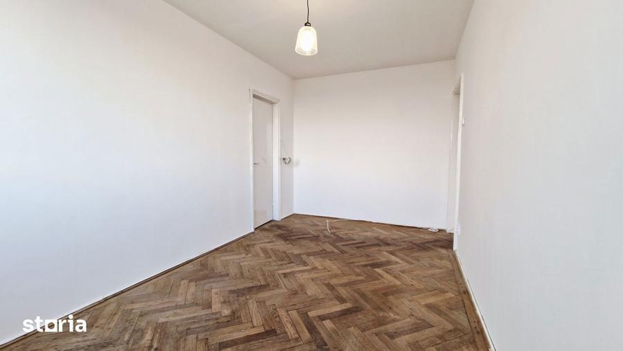 Apartament cu 3 camere decomandat în Floreasca