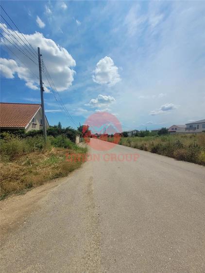 Teren de 500 mp, în Lazu
