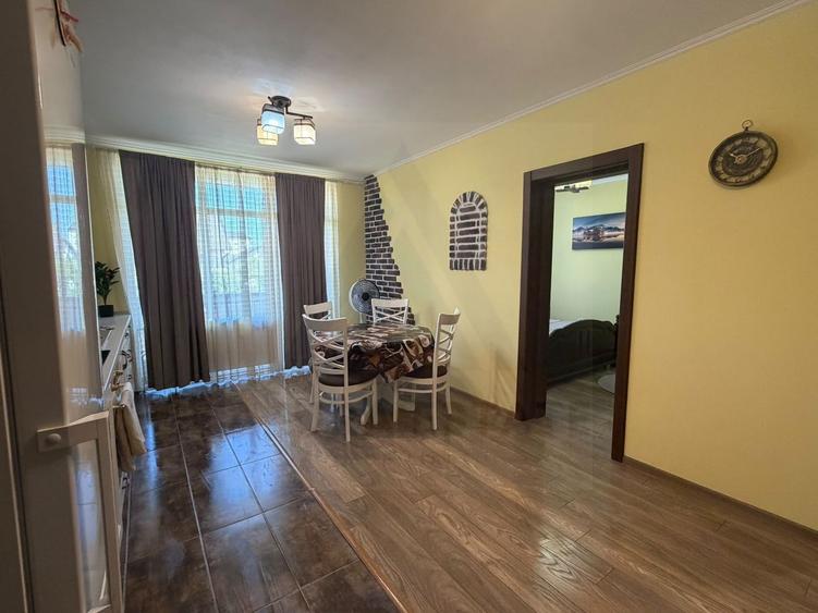 Apartament cu 3 camere decomandat, mobilat în Nord-Est