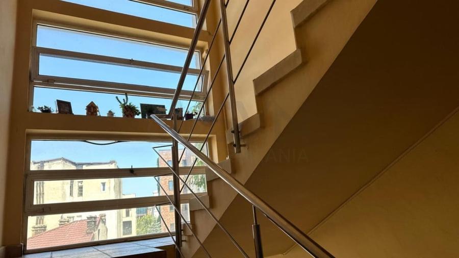 Spațiu comercial, de 742 mp, în Cazino