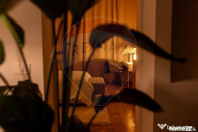 Apartament cu 4 camere semidecomandat în Ultracentral