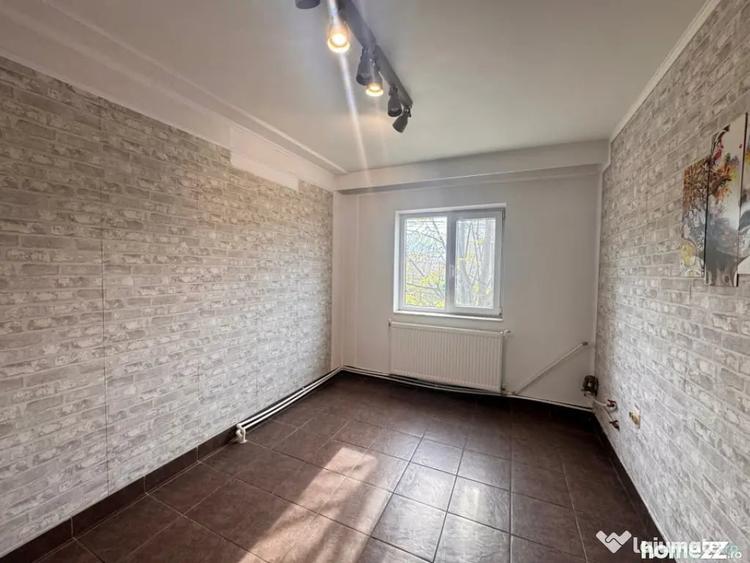 Casă cu 3 camere cu Teren 164 Mp în Delfinariu