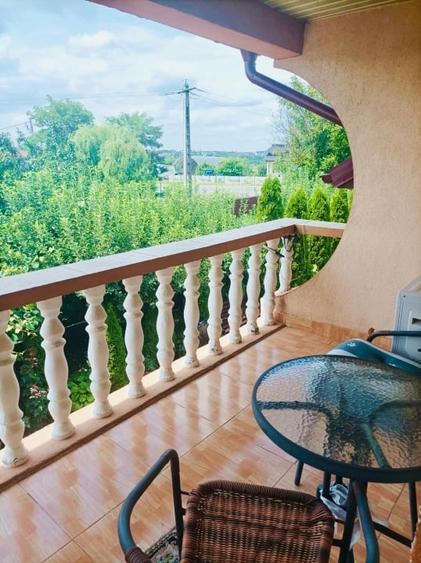 Casă individuală cu 8 camere cu Garaj în Vlădeni