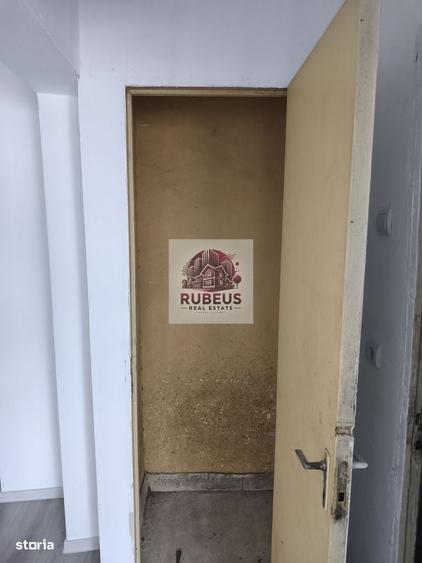 Apartament cu 4 camere în Gura Văii