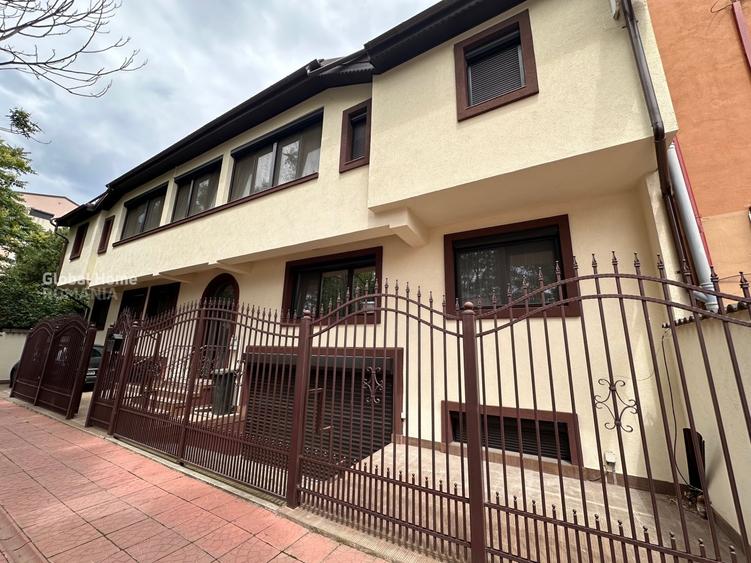 Casă individuală cu 10 camere cu Canalizare în Eminescu