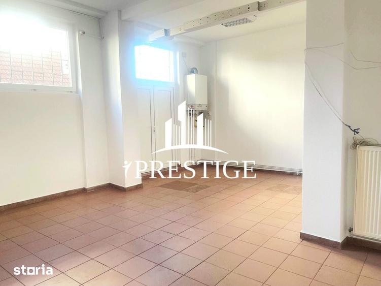 Spațiu comercial, de 100 mp, în Valea Aurie