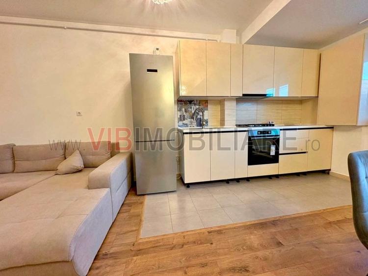 Apartament cu 3 camere semidecomandat în Crângași