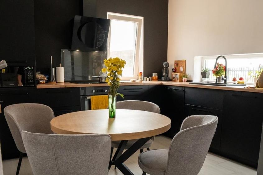 Duplex cu 3 camere cu Canalizare în Moșnița Nouă