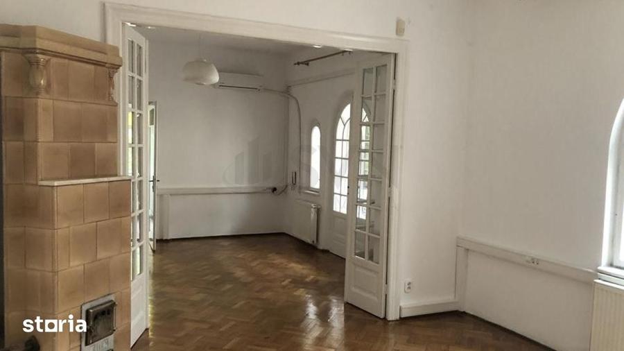 Apartament cu 3 camere în Domenii
