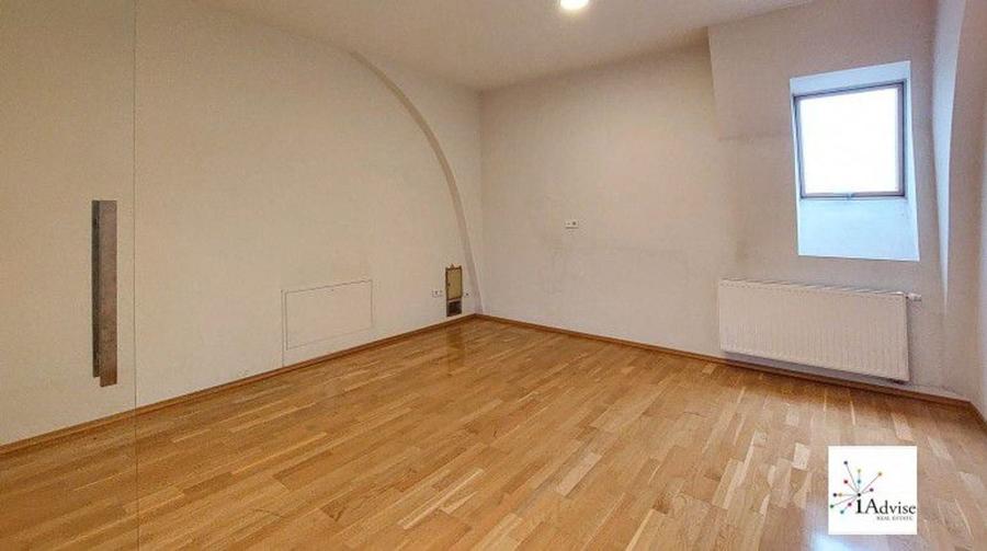 Cladire de Birouri de Vanzare-2000 mp - 8