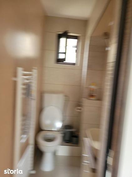 Vand apartament ultracentral, hol, 3 camere, 2 bai, garaj , anexe - 1
