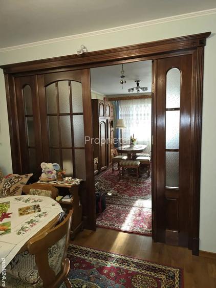 Apartament in bloc de caramida, et. 1, langa Piata Mica, 73m2, 3 camere Apartament in bloc de caramida, et. 1, langa Piata Mica, 73m2, 3 camere