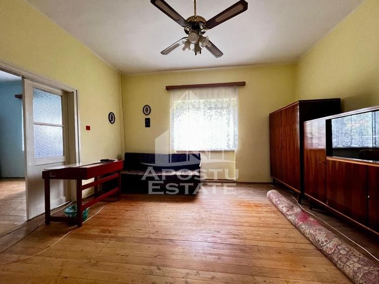 Casa cu 2 camere, 690mp in Battonya - 2