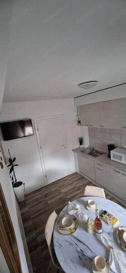 Inchiriez apartament 38 mp+loc de parcare - 3