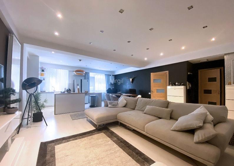 Apartament spatios 3 camere / Palazu Mare Apartament spatios 3 camere / Palazu Mare