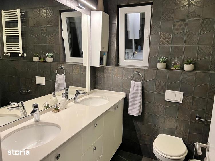 Casă cu 4 camere cu Teren 300 Mp în Central