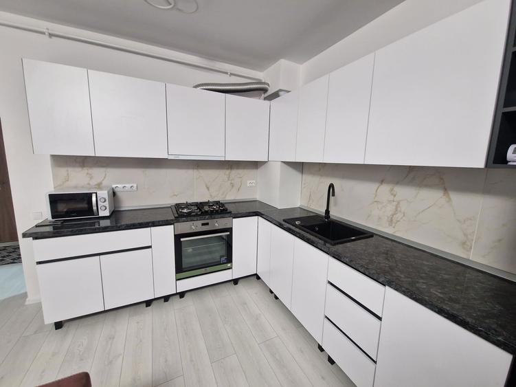 P.F.inchiriez apartament cu doua camere sub Cetate - 1
