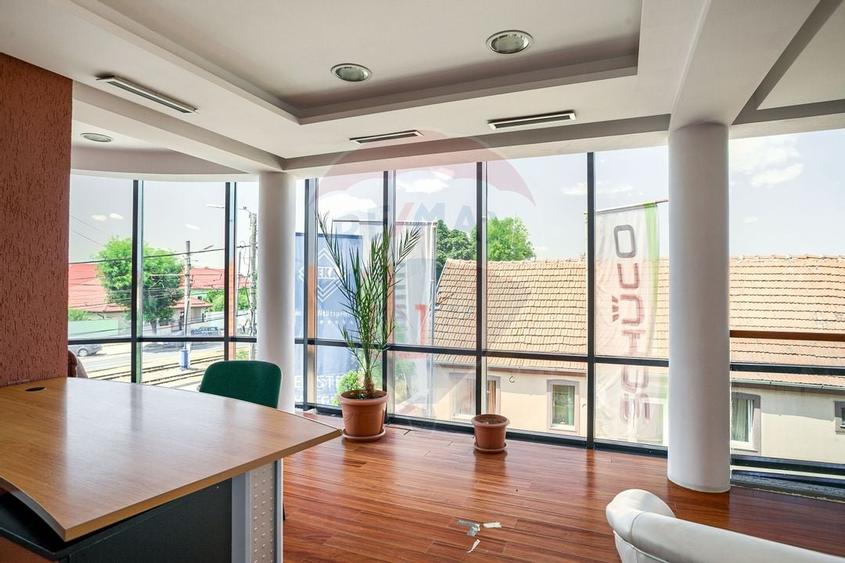 Cladire de birouri Micalaca pe principala, vad si vizibilitate sporita - 12