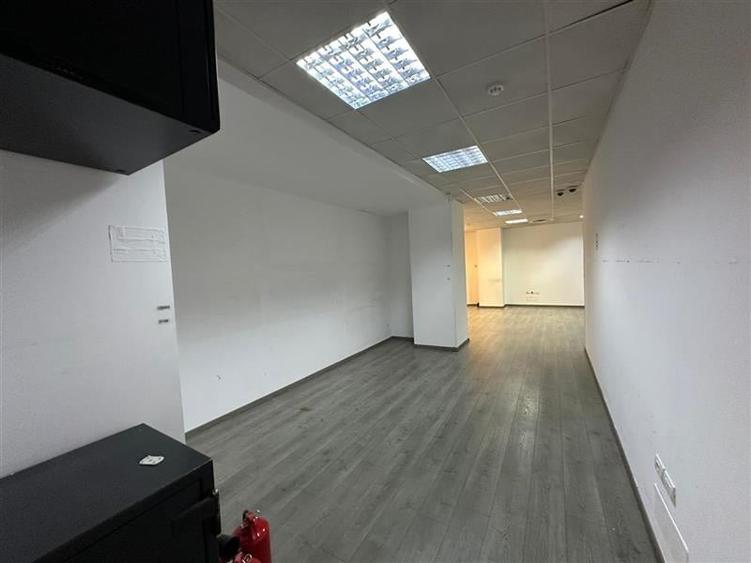 Birouri in cladirea Domus II Office Building - 7