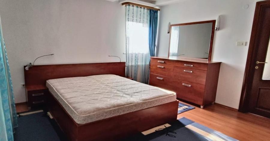 Vand casa cu teren de 900 mp in Harman - 12