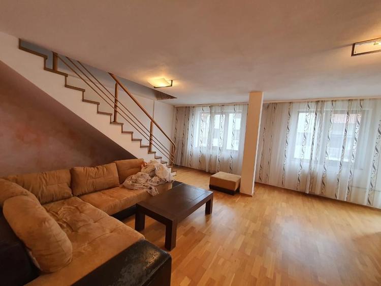 De inchiriat Apartament 4 camere cu scara interioara situat in zona Cetate. - 1