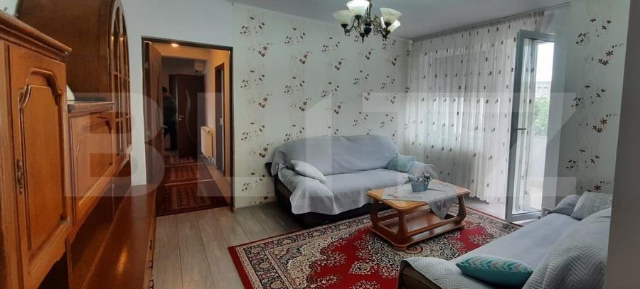 Apartament cu 4 camere decomandat, mobilat în Micro 15