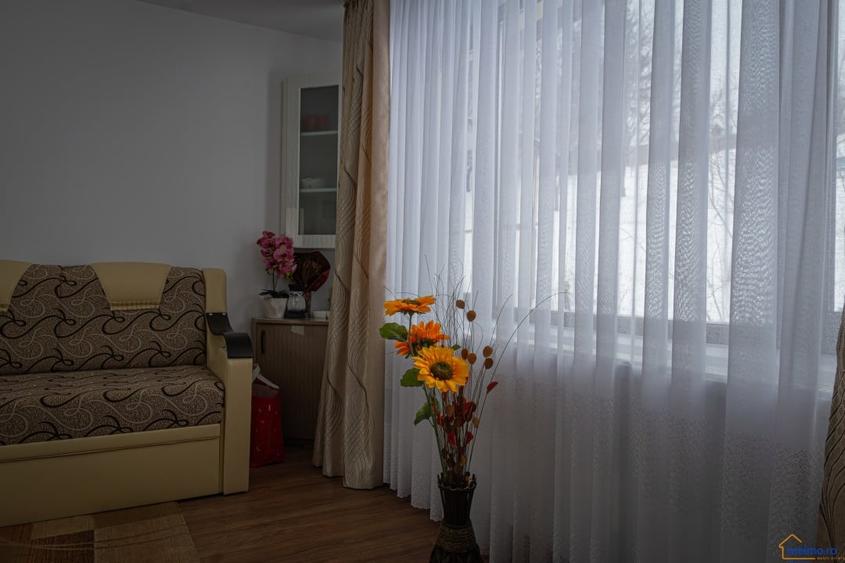 Vrei o casa mica la tara, cu tot confortul din oras? Oportunitate in Stanesti! - 5