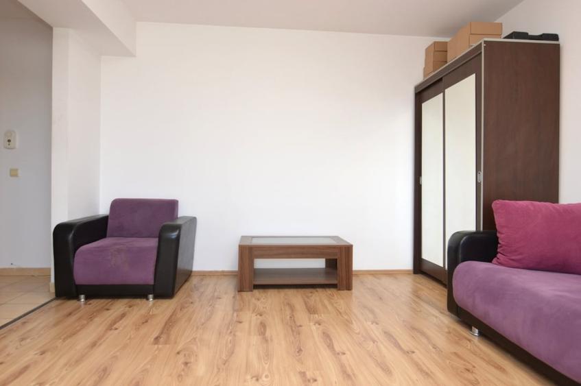 INCHIRIERE GARSONIERA  VITAN – RIN GRAND HOTEL - 9