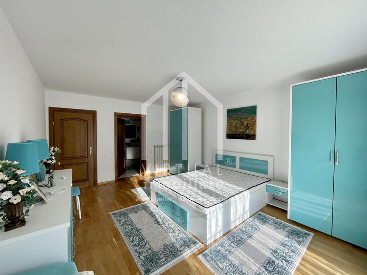 Vila 8 camere,5 bai,garaj,poarta automatizata,360mp utili-zona Tilisca - 1