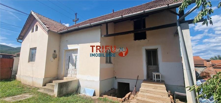 Casă 3 camere cu 733 mp teren la asfalt zona în cartierul Micești Casă 3 camere cu 733 mp teren la asfalt zona în cartierul Micești