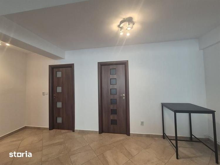 Spațiu comercial, de 80 mp, în Centrul Civic