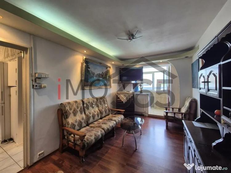 Apartament cu 3 camere semidecomandat în Craiovei