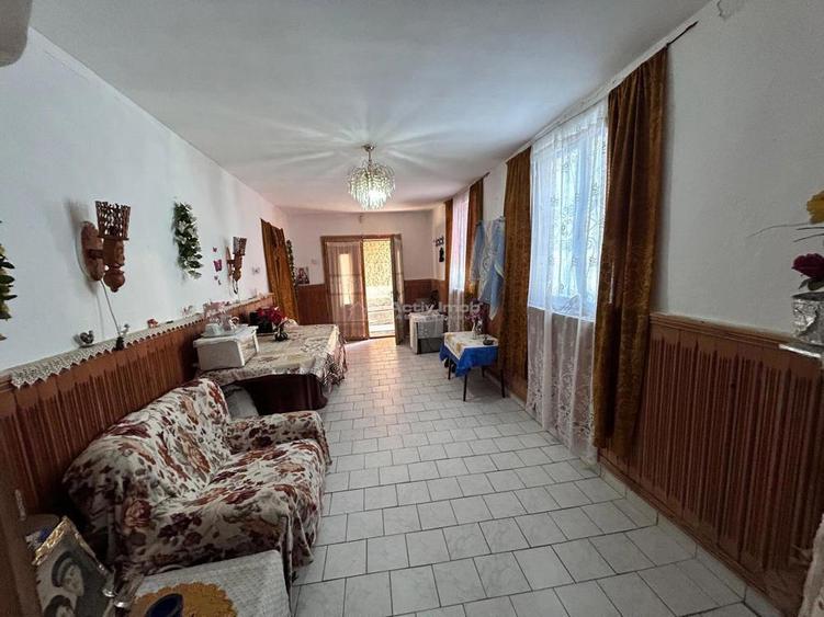 Bocsa Casa Solida, Locuibila si Teren - 1