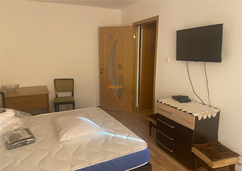 Garsoniera , zona B-dul Independentei , et 2 , 32 mp , decom - 12