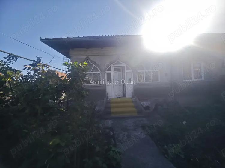 Casa vanzare Hu?i