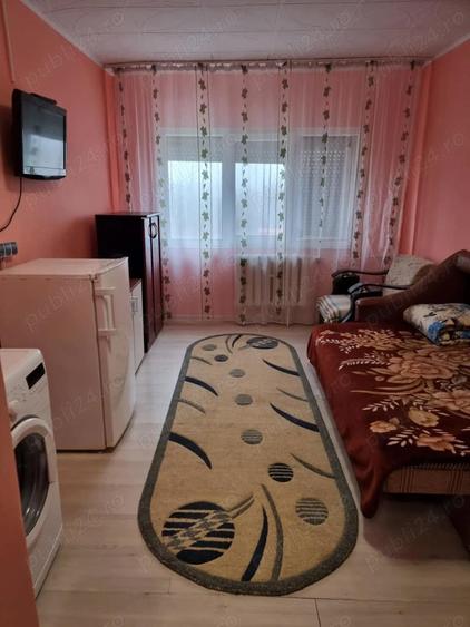 Inchiriez garsoniera - 2