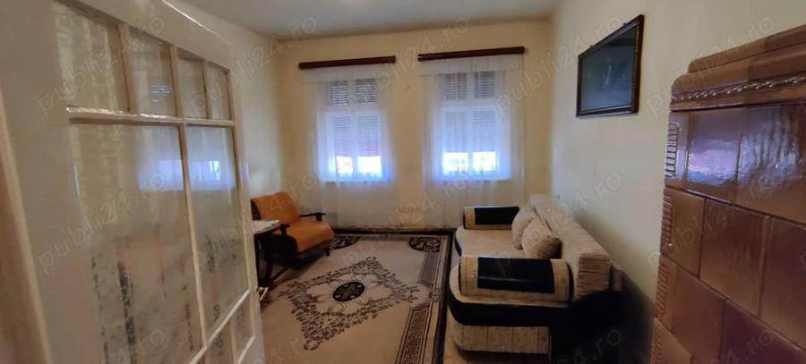 Casa de vanzare in cartierul Terezian, Sibiu - 2 camere, curte comuna. - 6