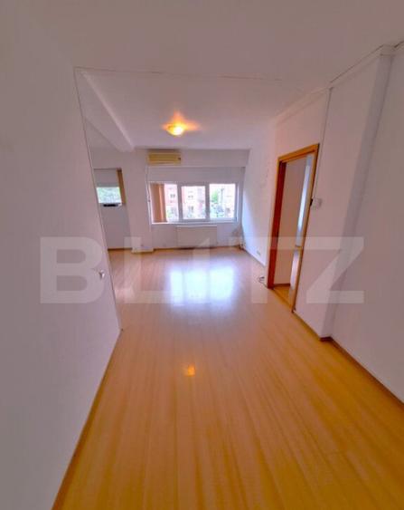 Spa?iu comercial de inchiriat 100 mp, ultracentral, zona U - 11