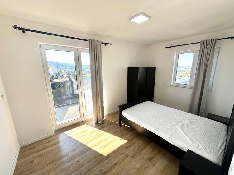 Apartament cu 3 camere decomandat în Central