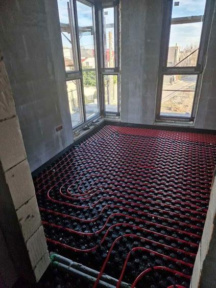 Casa noua de vanzare pozitie pe colt, curte pe 3 laturi, zona Elvila - 3