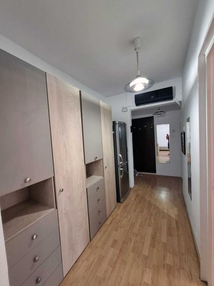 Apartament cu 2 camere decomandat în Teiul Doamnei