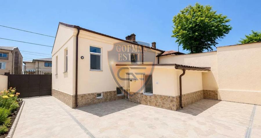 Casă individuală cu 4 camere cu Canalizare în Casa de Cultură
