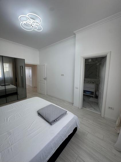 Superb! чудовий!    4 camere vedere la mare, mobilat si utilat, confort lux - 10