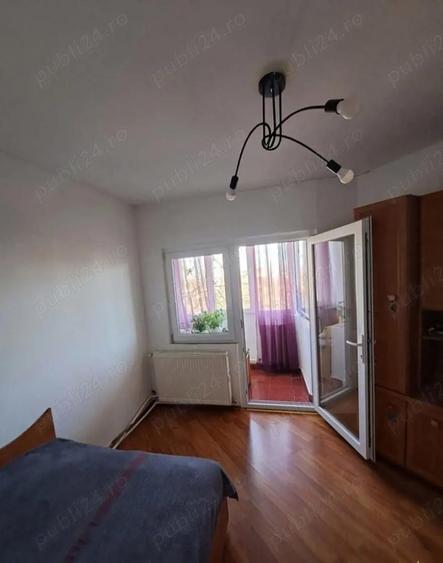 Proprietar vand apartament 3 camere, decomandat, zona Shopping City - 2